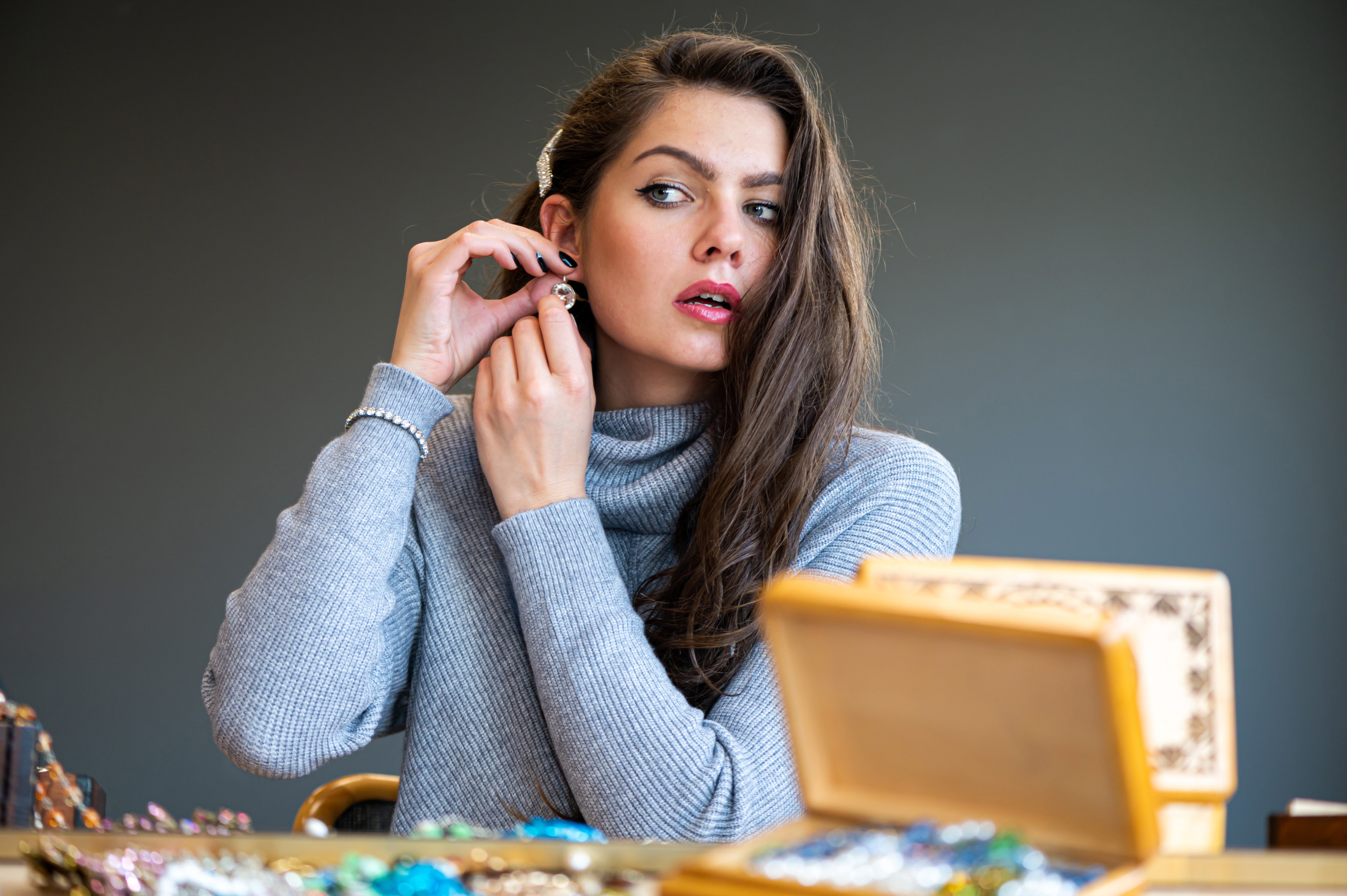 How to Choose Jewelry That Feels Timeless