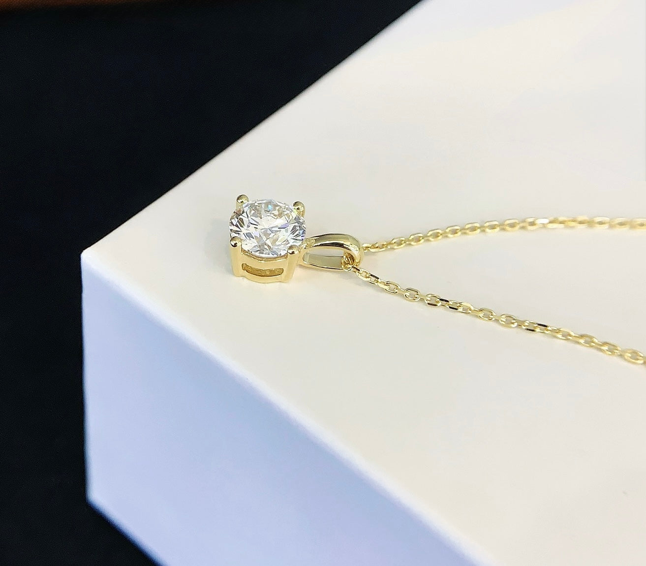 Round Diamond Pendant, 1ct Lab-Grown Diamond, 14k Yellow Gold